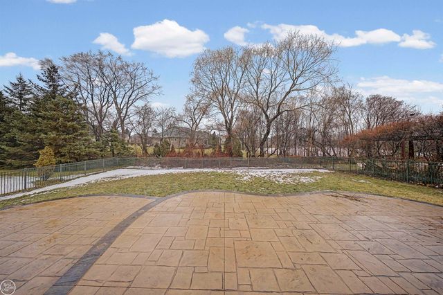 19424 Norway Pine Drive, Macomb Twp, MI 48044