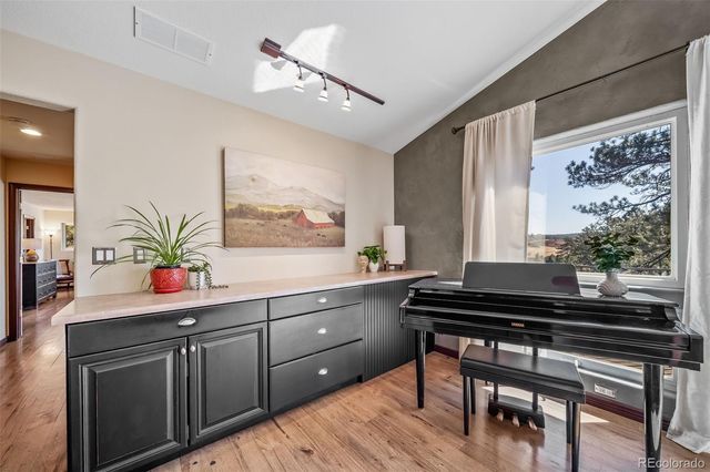 4047 Kalamath Drive, Larkspur, CO 80118