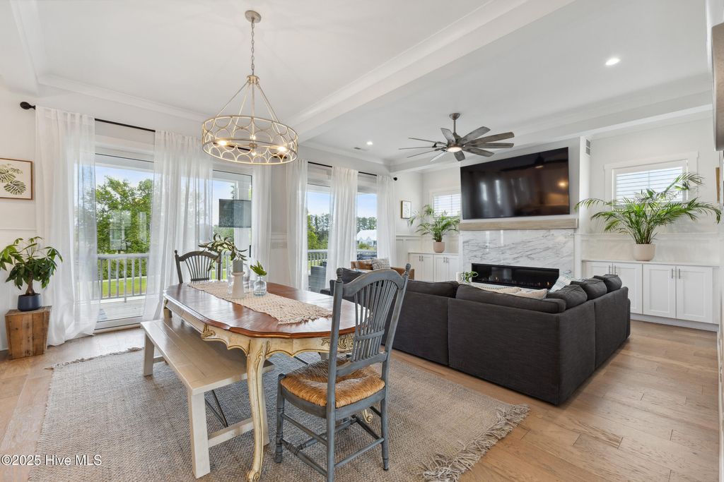 Image 12 of property listing at 729 Waterstone Drive, Wilmington, NC 28411