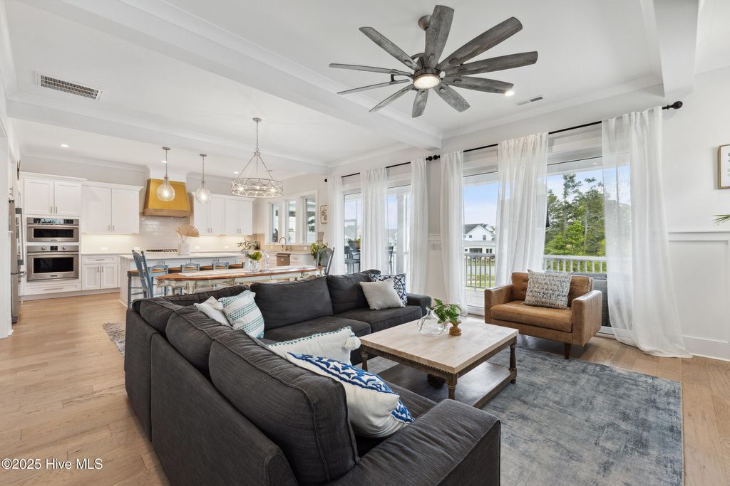 Image 19 of property listing at 729 Waterstone Drive, Wilmington, NC 28411