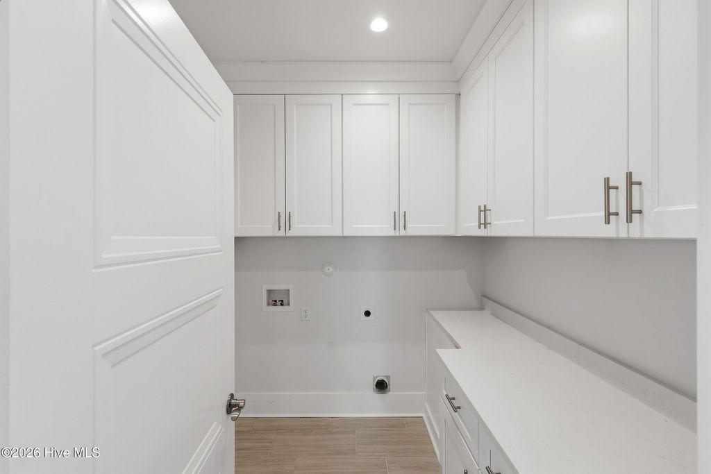 Image 33 of property listing at 729 Waterstone Drive, Wilmington, NC 28411