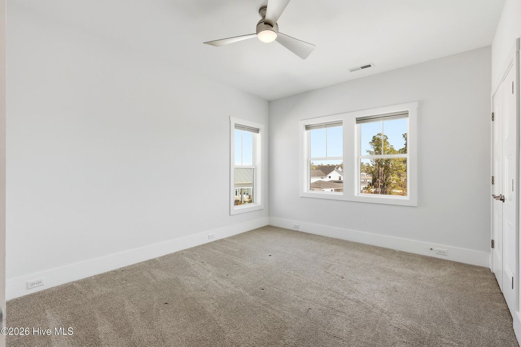 Image 34 of property listing at 729 Waterstone Drive, Wilmington, NC 28411