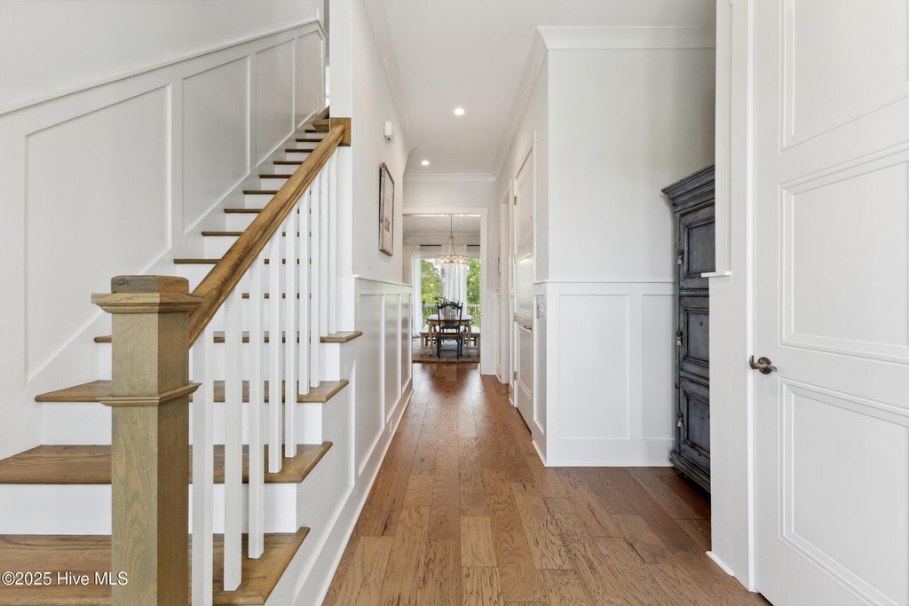 Image 8 of property listing at 729 Waterstone Drive, Wilmington, NC 28411