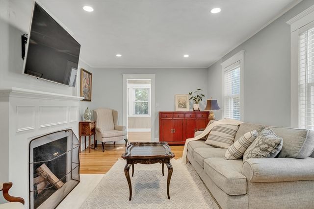 33 Avon Road, Wellesley, MA 02482