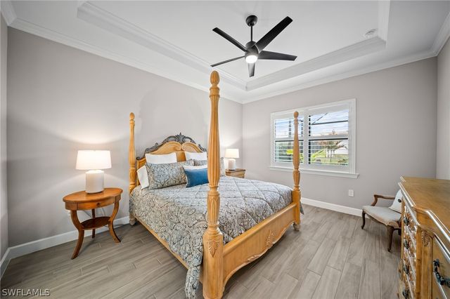 9681 Everglades DR, Naples, FL 34120