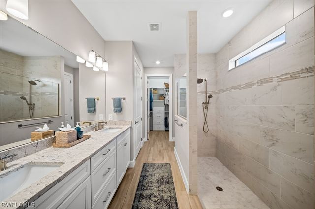 9681 Everglades DR, Naples, FL 34120