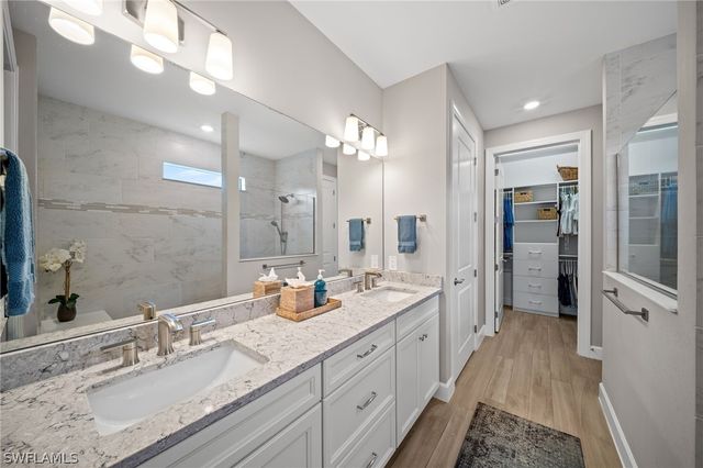 9681 Everglades DR, Naples, FL 34120