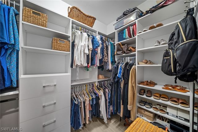 9681 Everglades DR, Naples, FL 34120