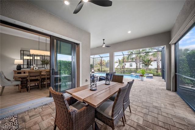 9681 Everglades DR, Naples, FL 34120