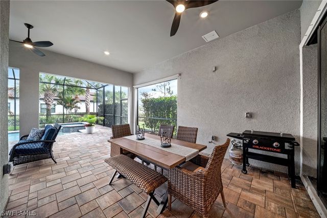 9681 Everglades DR, Naples, FL 34120