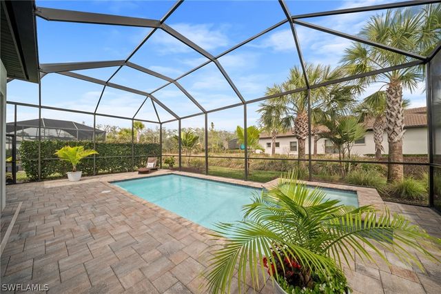 9681 Everglades DR, Naples, FL 34120