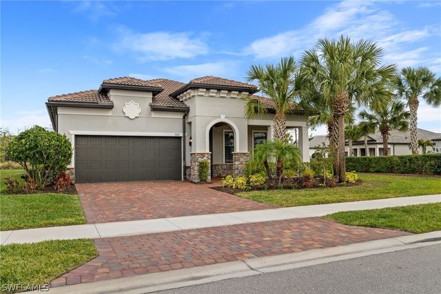 9681 Everglades DR, Naples, FL 34120