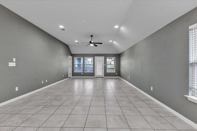 2933 Diego DR, Round Rock, TX 78665