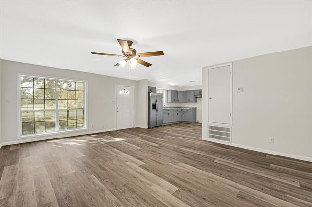 3322 1st Avenue S, Texas City, TX 77590