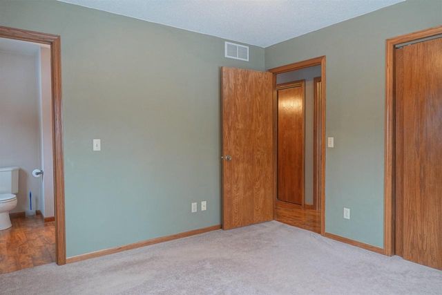 500 N FRONT STREET, Dorchester, WI 54425