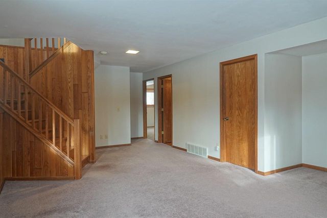 500 N FRONT STREET, Dorchester, WI 54425