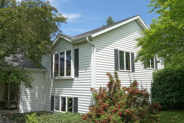 500 N FRONT STREET, Dorchester, WI 54425