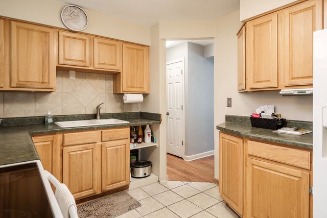 1908 Melrose Street, Rockford, IL 61103