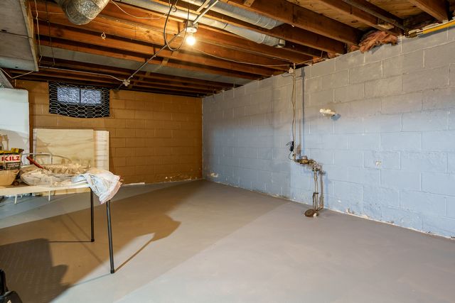 1908 Melrose Street, Rockford, IL 61103