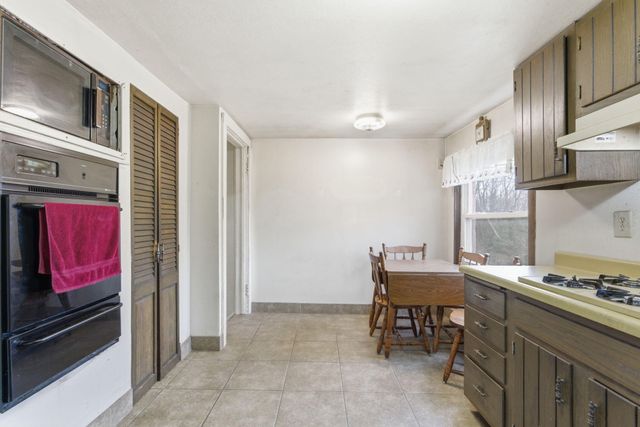 8256 E State Road 2, New Carlisle, IN 46552