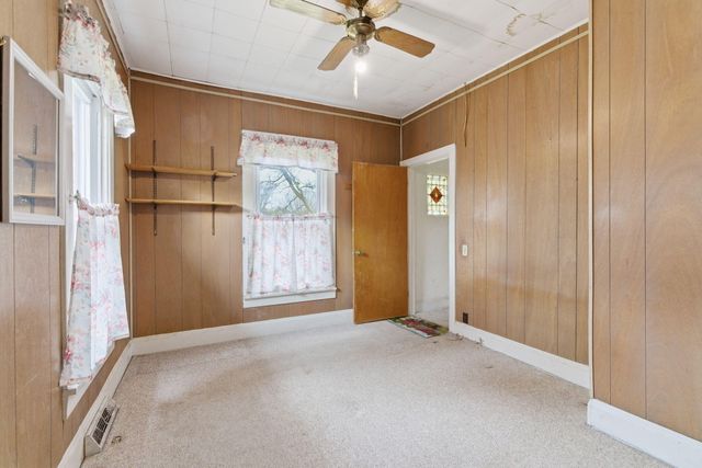 8256 E State Road 2, New Carlisle, IN 46552