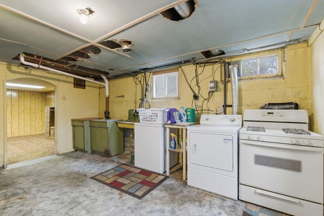 8256 E State Road 2, New Carlisle, IN 46552