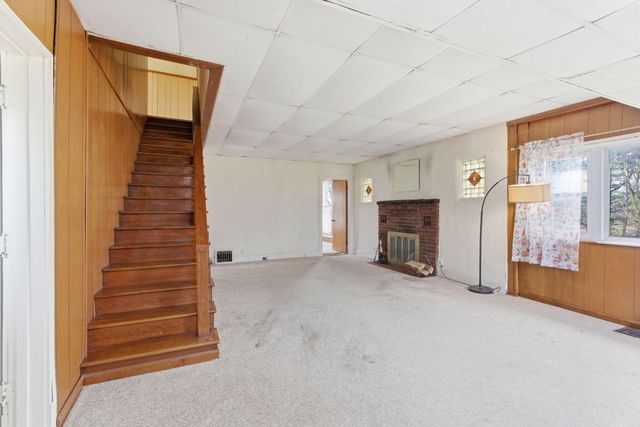 8256 E State Road 2, New Carlisle, IN 46552