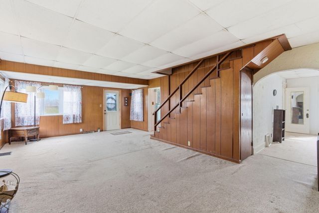 8256 E State Road 2, New Carlisle, IN 46552