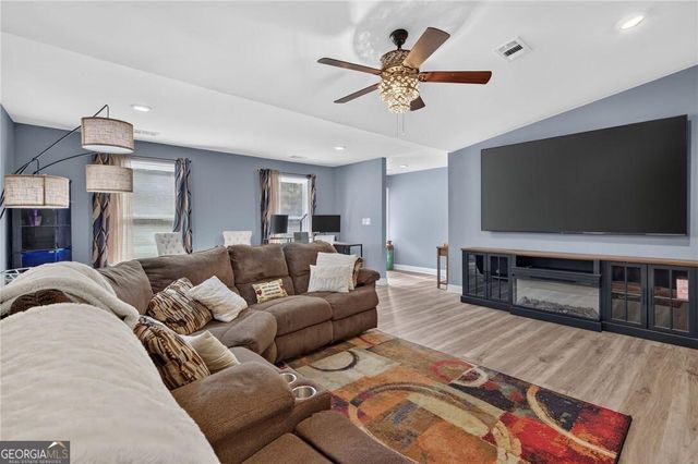 903 B Poplar Street, Guyton, GA 31312