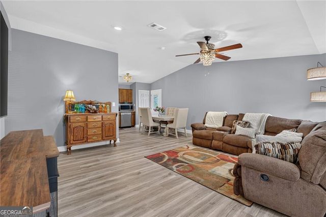 903 B Poplar Street, Guyton, GA 31312