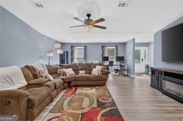 903 B Poplar Street, Guyton, GA 31312