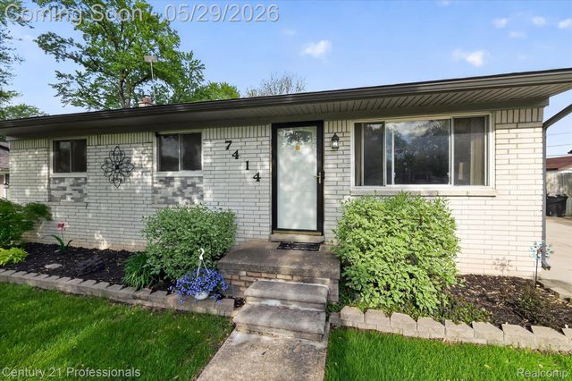 7414 Gilman Street, Westland, MI 48185