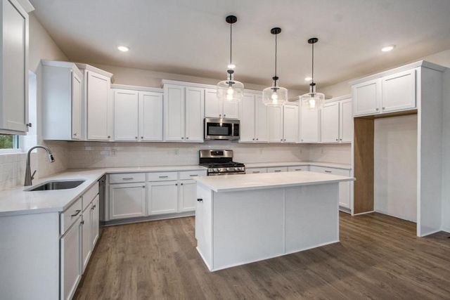 8412 Knotty Pine Lane, Kalamazoo, MI 49009