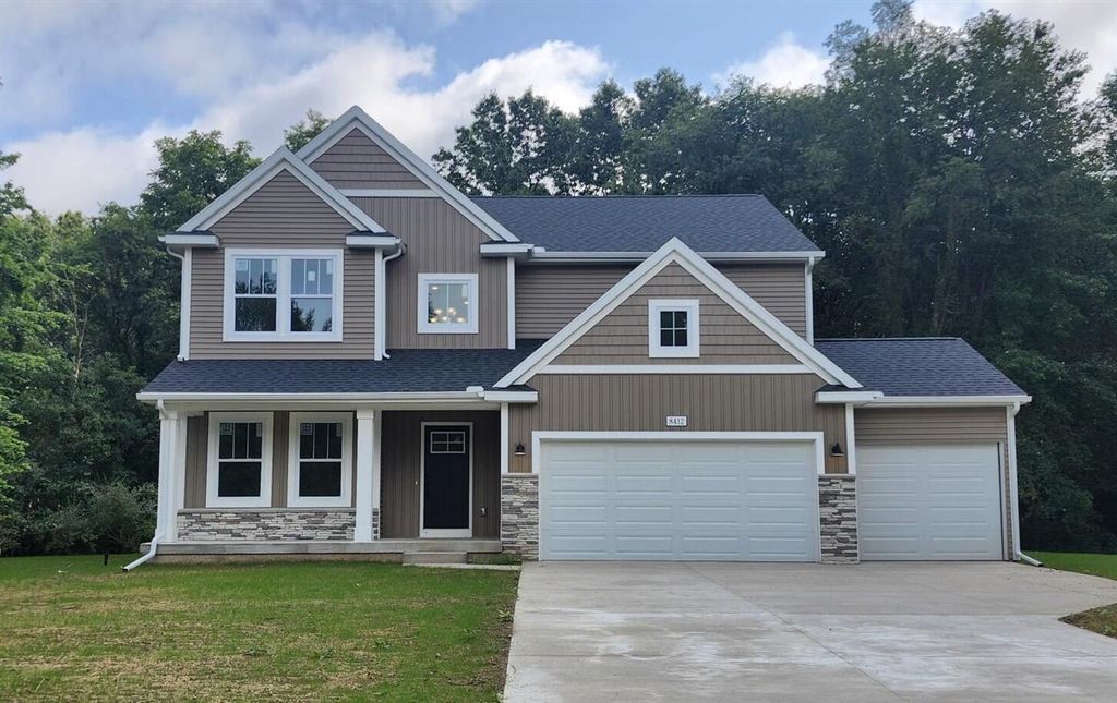 8412 Knotty Pine Lane, Kalamazoo, MI 49009