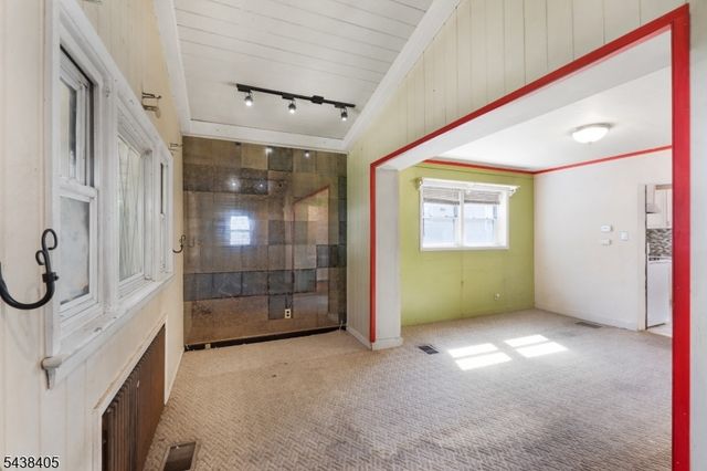 143 Sylvan Ave, Clifton City, NJ 07011