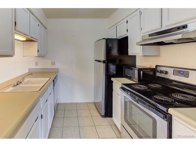 479 Wright St 203, Lakewood, CO 80228