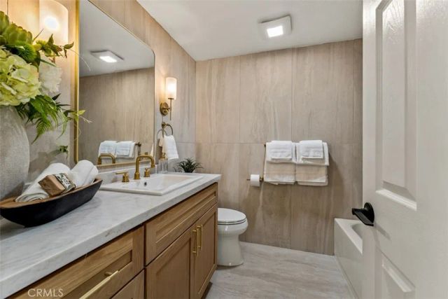 12 Woodleaf, Irvine, CA 92614