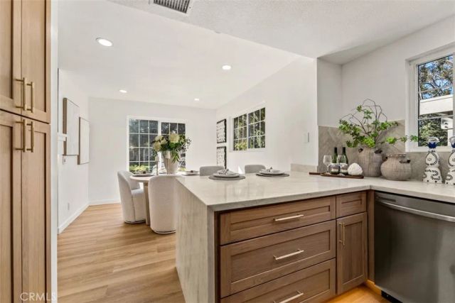 12 Woodleaf, Irvine, CA 92614