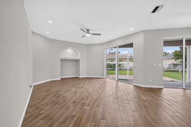 1146 WOODCREST LANE, North Port, FL 34286