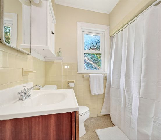 45 Maple Rd, Melrose, MA 02176