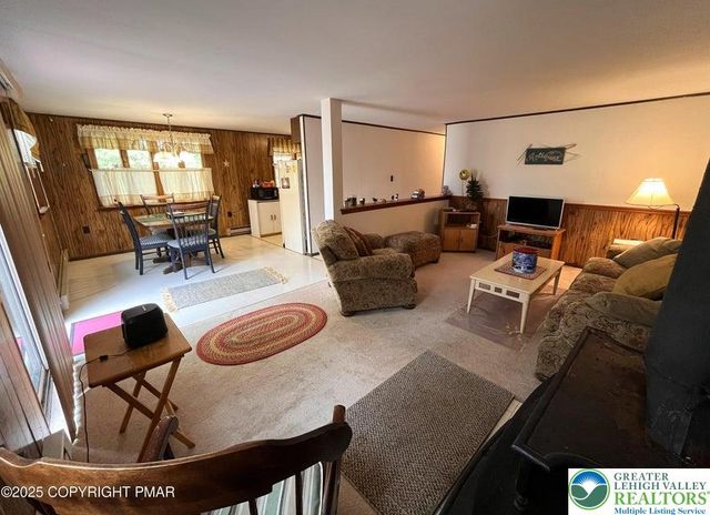 226 Bear Creek Lake Drive, Penn Forest Twp, PA 18229