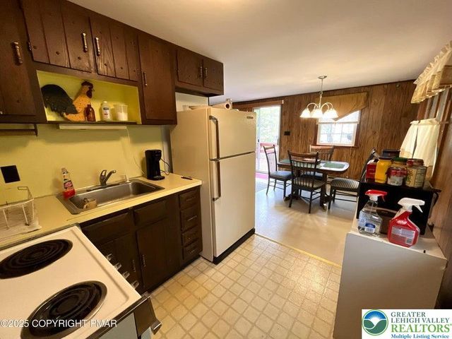 226 Bear Creek Lake Drive, Penn Forest Twp, PA 18229