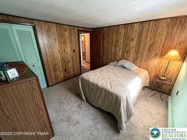 226 Bear Creek Lake Drive, Penn Forest Twp, PA 18229