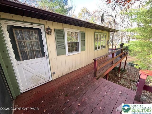 226 Bear Creek Lake Drive, Penn Forest Twp, PA 18229