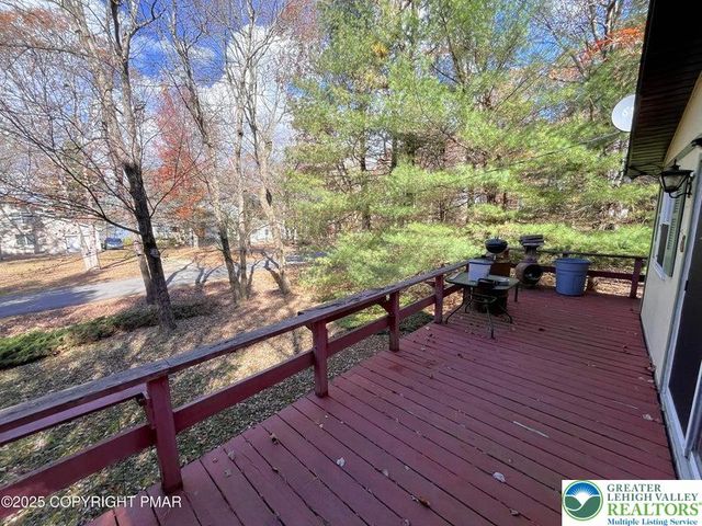 226 Bear Creek Lake Drive, Penn Forest Twp, PA 18229