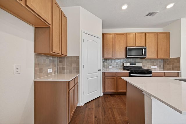 8110 Shelter Bay Lane, Cypress, TX 77433