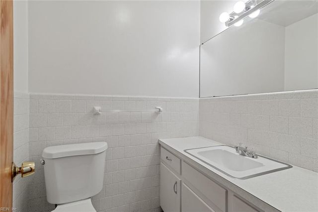 606 Charlton DR, Hampton, VA 23666