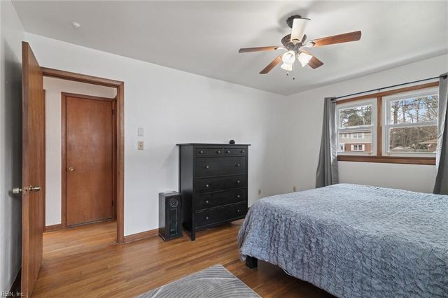 606 Charlton DR, Hampton, VA 23666