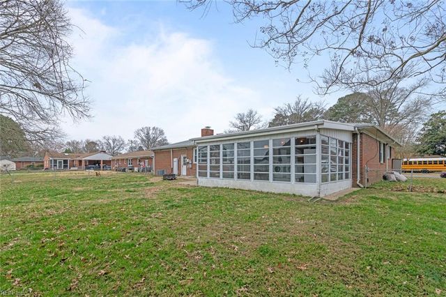 606 Charlton DR, Hampton, VA 23666