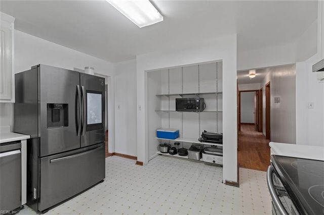 606 Charlton DR, Hampton, VA 23666